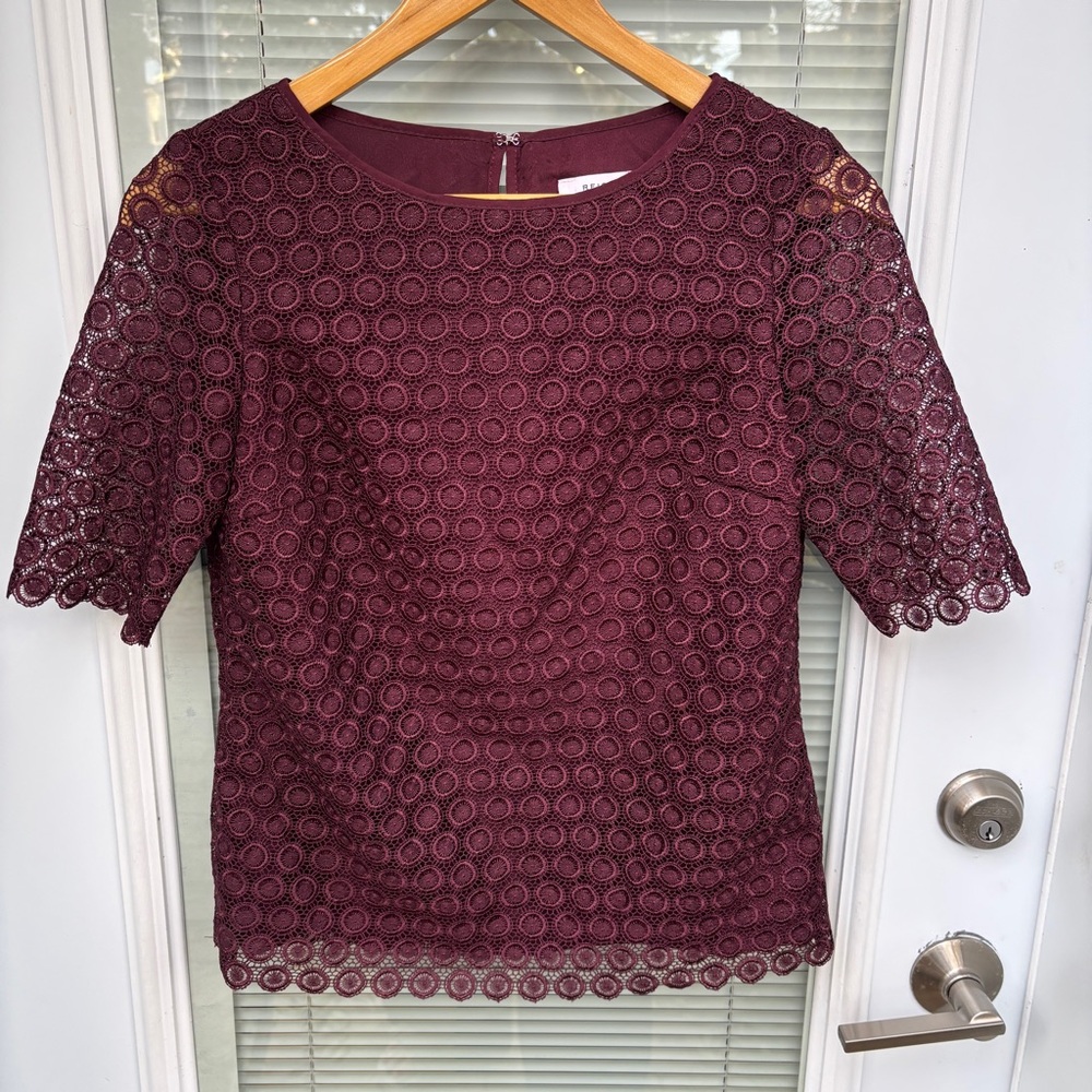 Reiss Dee Short Sleeved Lace Top Size 2 Garnet / Berry Like New